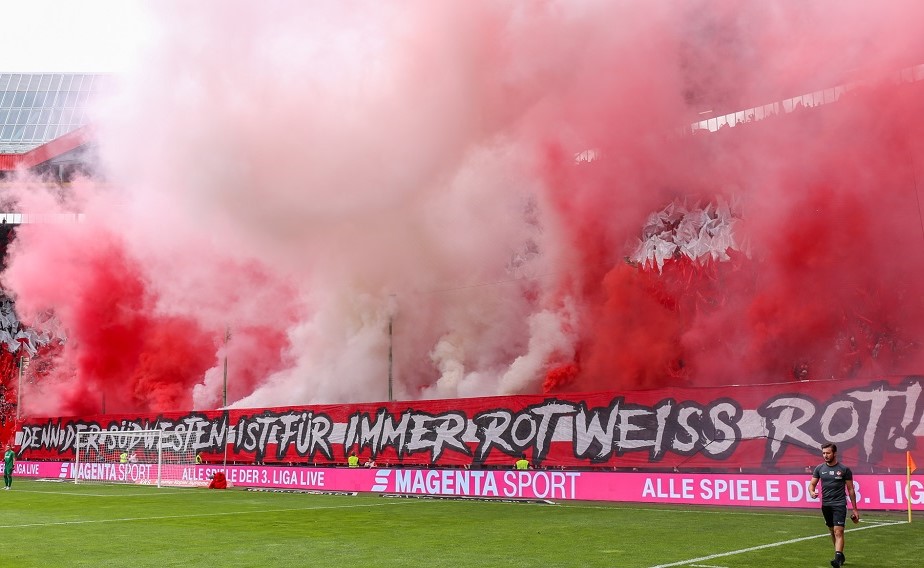 FCK-Choreo: Der Südwesten ist noch immer rot-weiß-rot