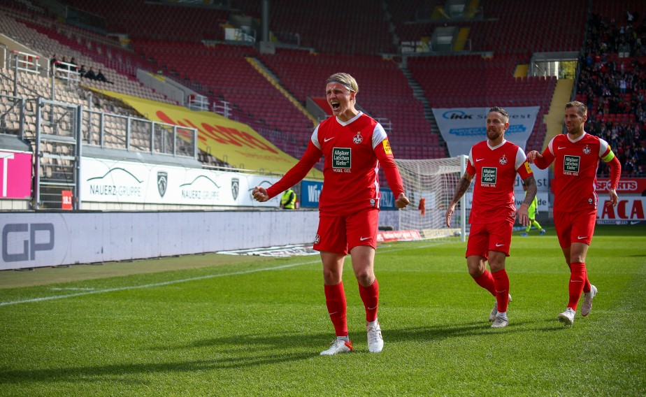 Der 1. FC Kaiserslautern trifft und trifft, gewinnt und gewinnt.