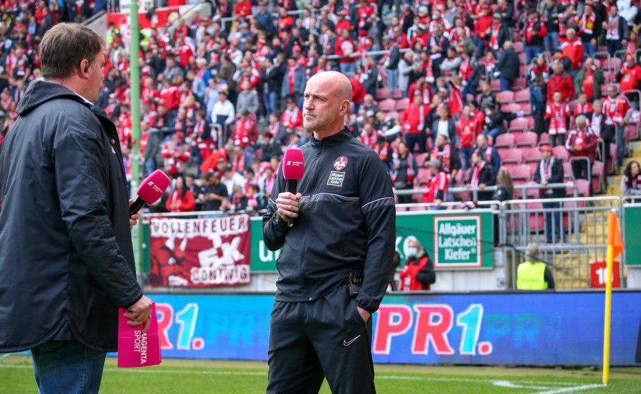 FCK-Cheftrainer Marco Antwerpen im Gespräch mit Magenta Sport