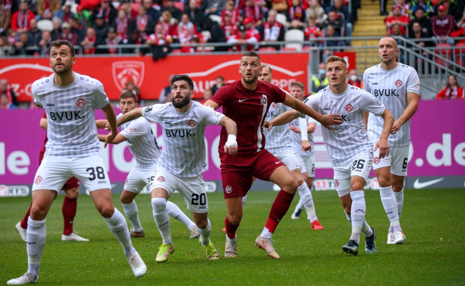 Im Heimspiel gegen Würzburg hätten dem FCK zwei Elfmeter zugesprochen werden müssen.