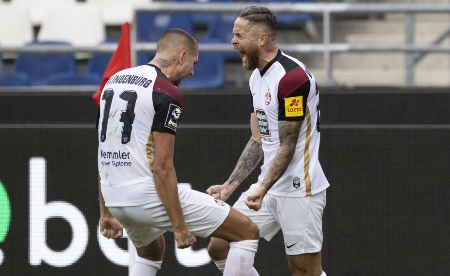 Mike Wunderlich & René Klingenburg bejubeln den 0:6 Auswärtssieg gegen Havelse