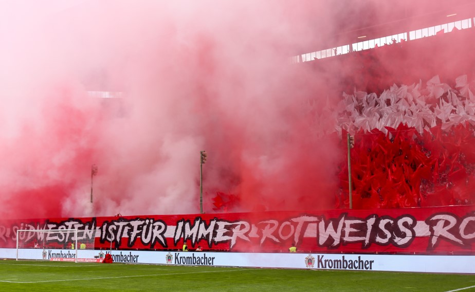 Der 1. FC Kaiserslautern muss aufgrund Fehlverhaltens seines Fans 35.000 Euro Strafe zahlen