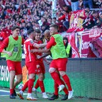 Der FCK schlägt Saarbrücken in Unterzahl mit 3:1. Und feiert sich selbst.