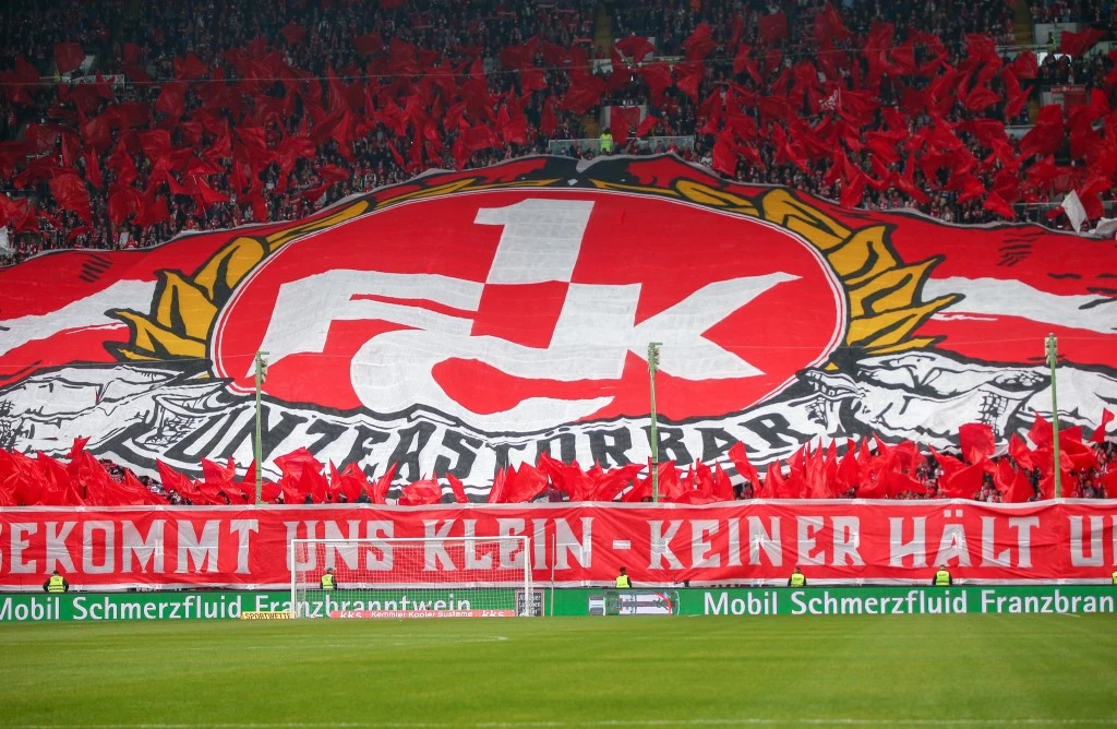 FCK-Choreo: Niemand bekommt uns klein - keiner hält uns auf!